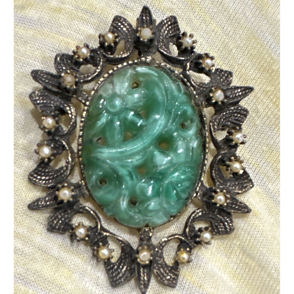 Vintage Oval Faux Jade Flower Brooch/Pendant w/Faux Pearls Victorian Style